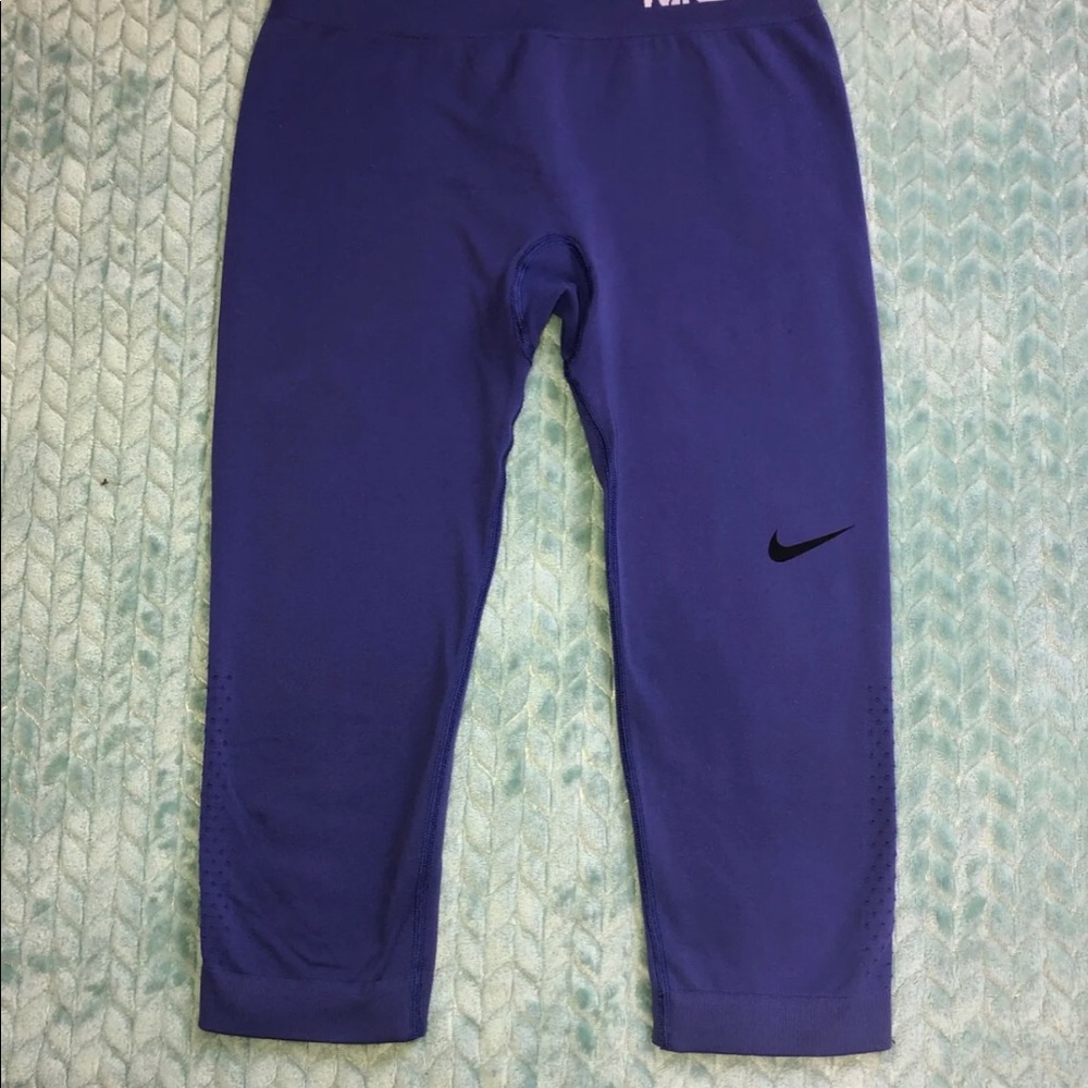 Nike seamless purple crop